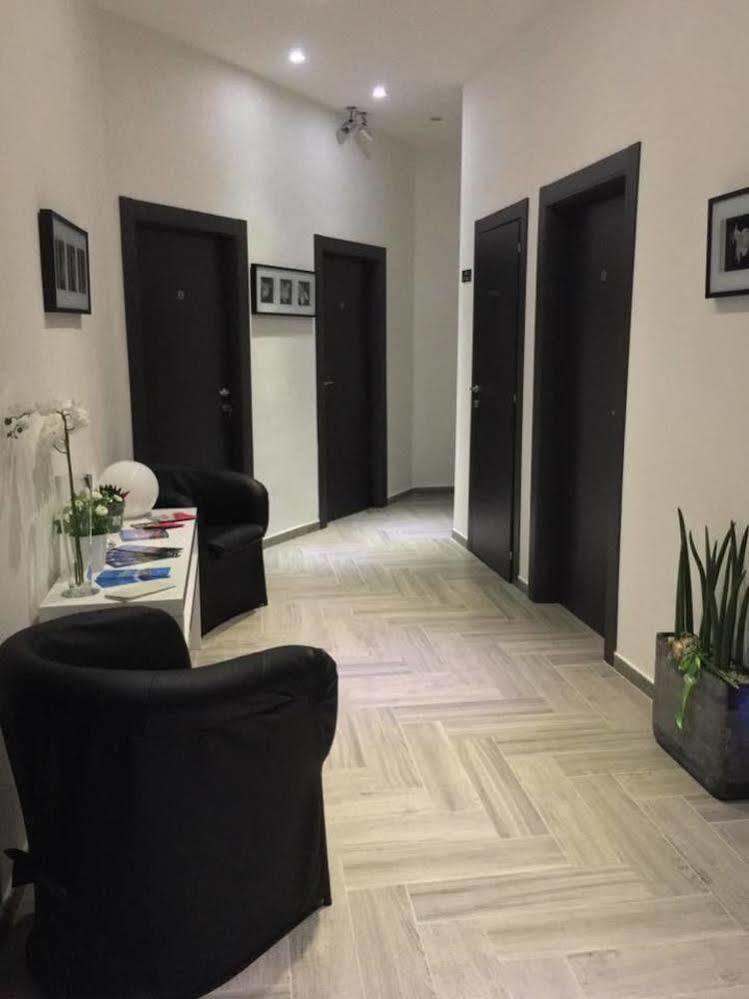 La Dimora Di Garibaldi Acomodação com café da manhã Nápoles Exterior foto